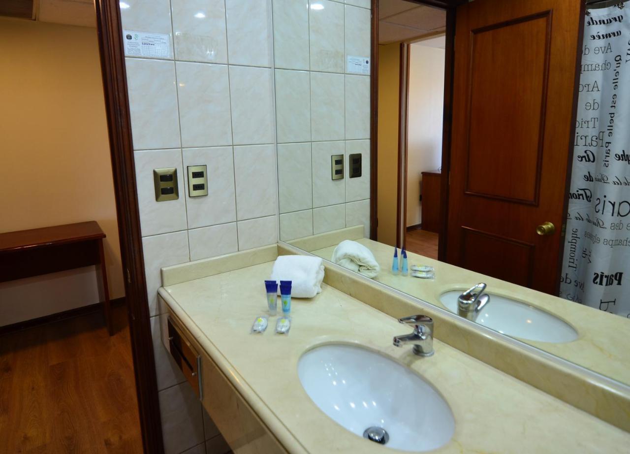 Tur Hotel Santiago Eksteriør bilde
