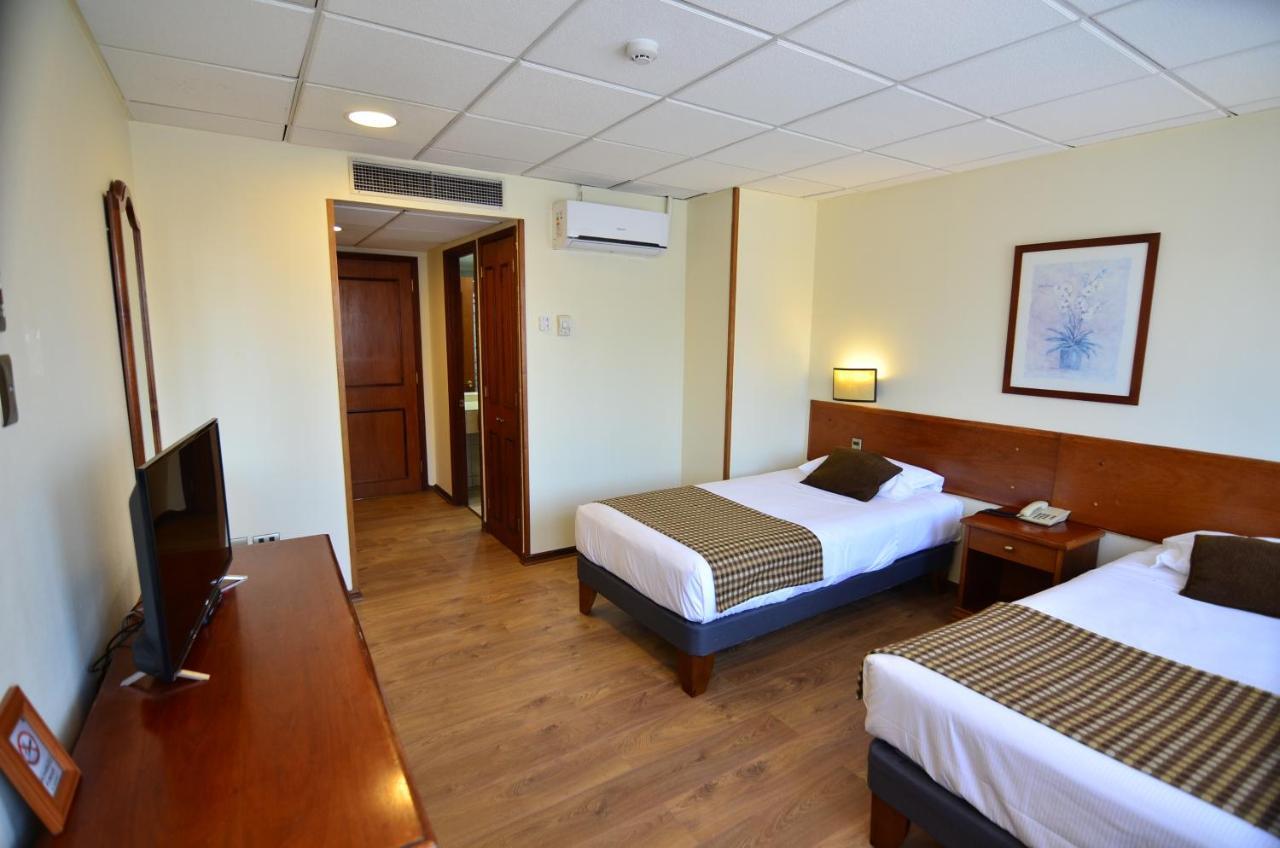 Tur Hotel Santiago Eksteriør bilde